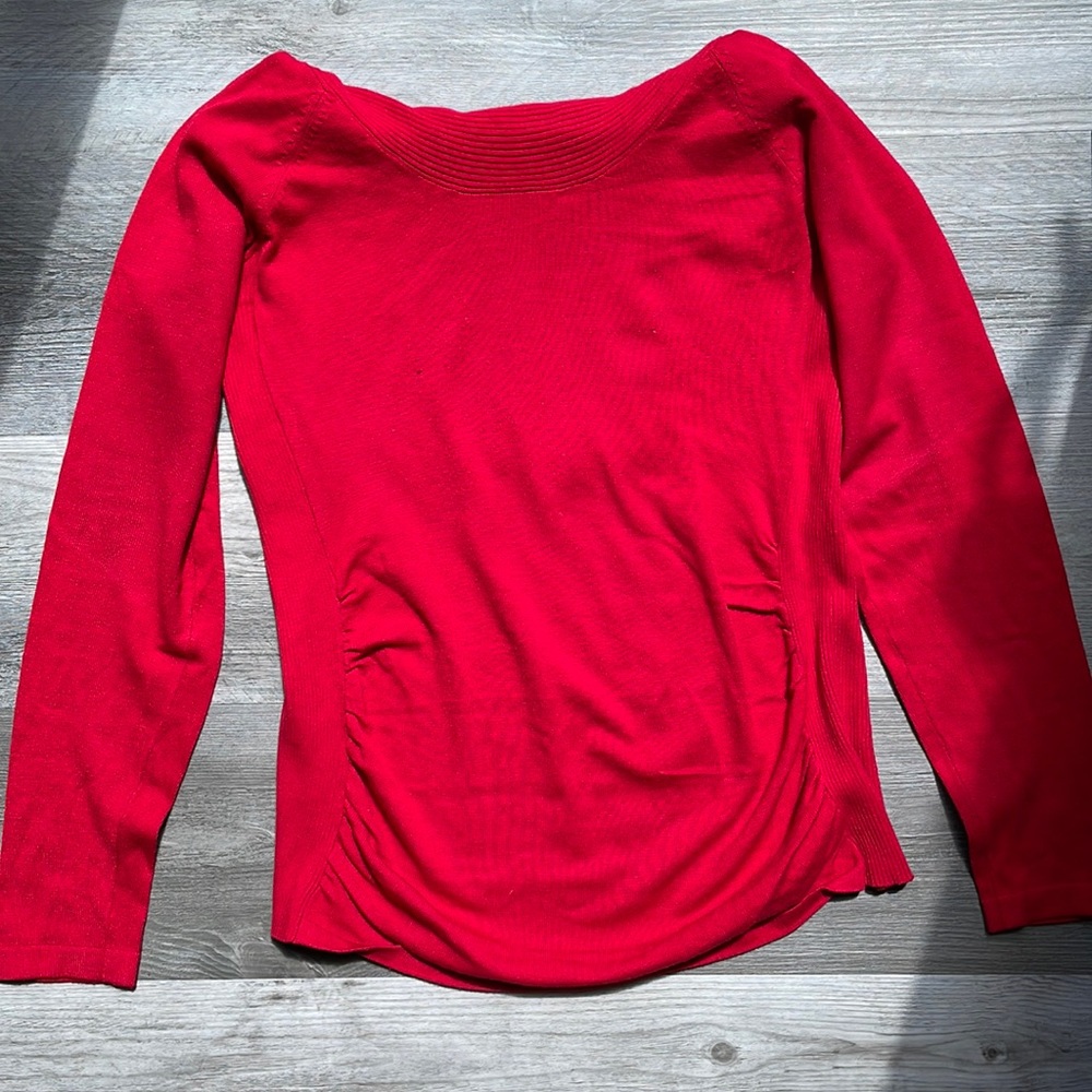 The Limited Medium Red Sweater Long Sleeves